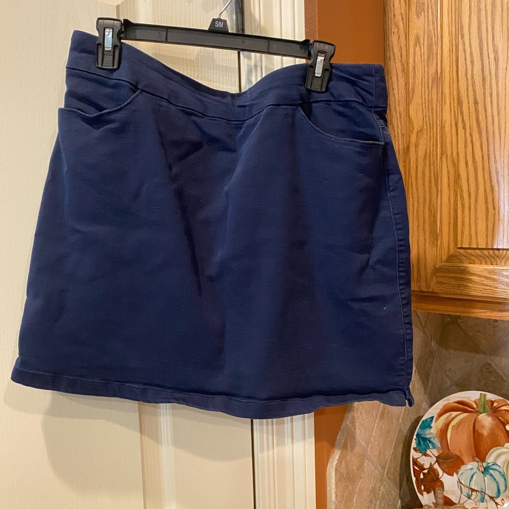 Old Navy Women's Navy Skort